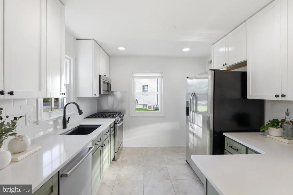 Photo of 10419 GRANDIN ROAD