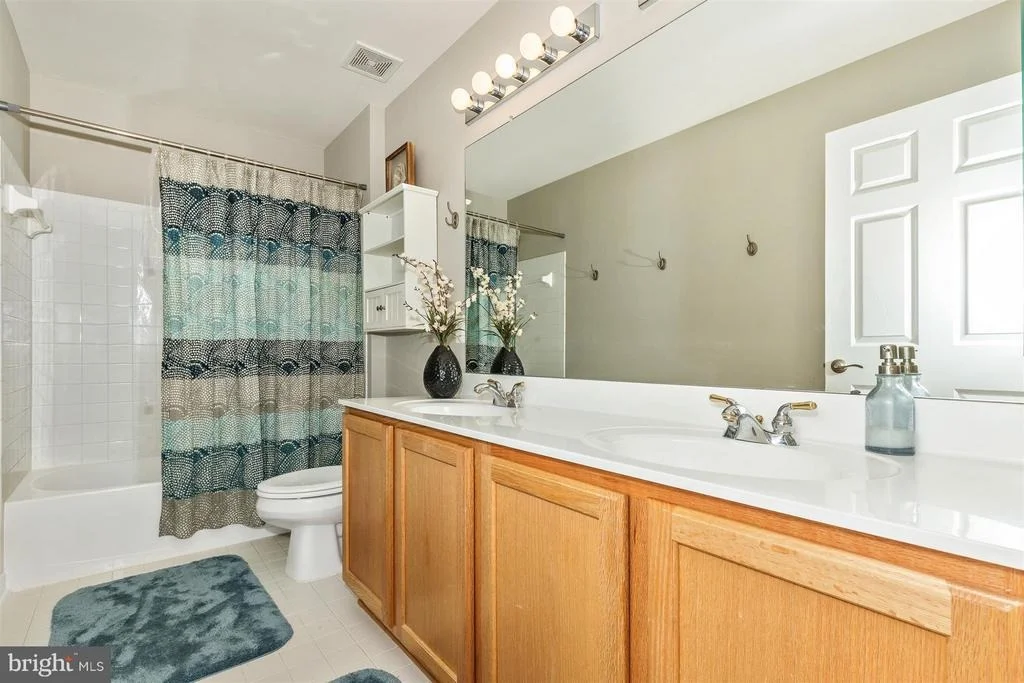 Photo of 610 GLENBROOK DRIVE