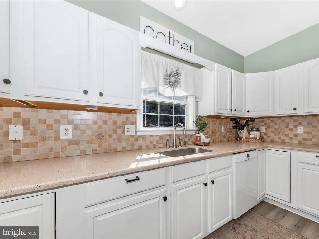 Photo of 84 GORDON DRIVE