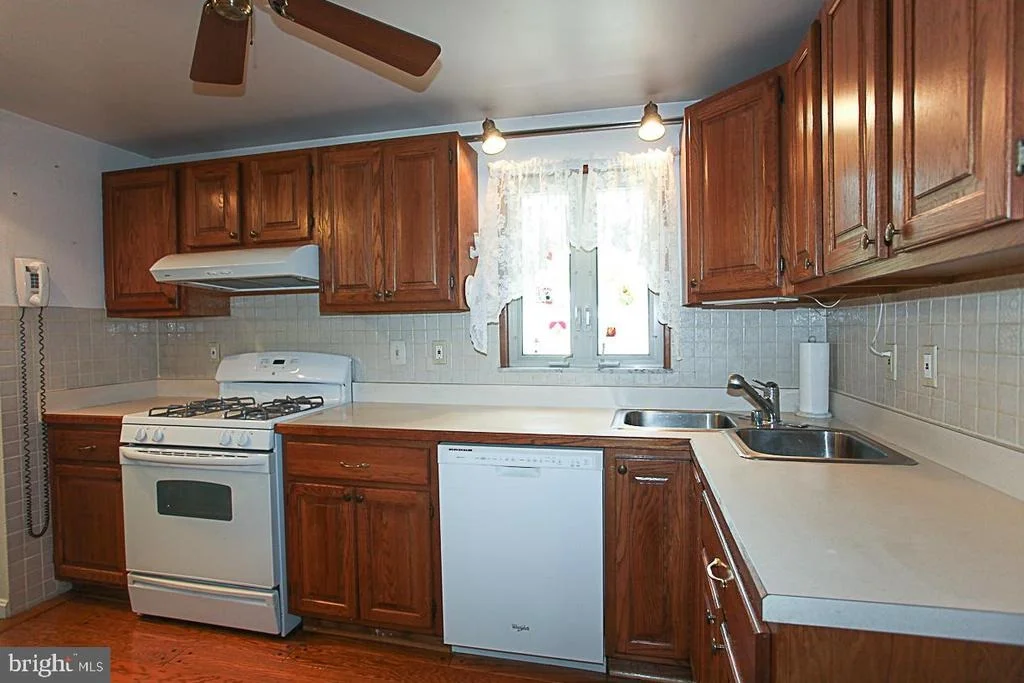 Photo of 1316 BROOK ROAD
