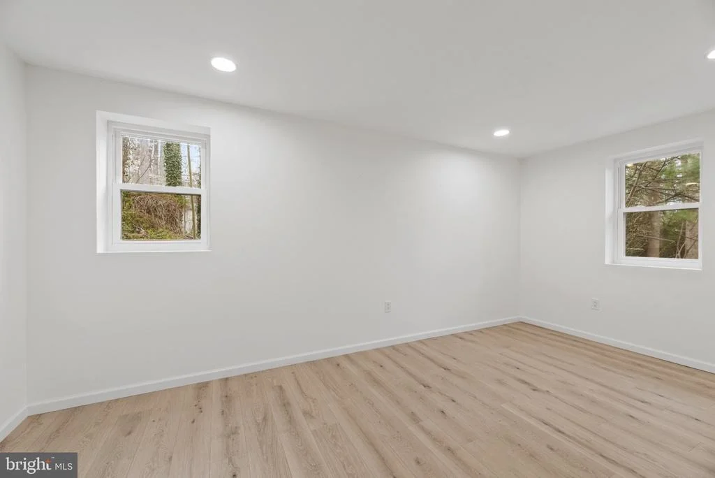 Photo of 9947 BOYDS TURN ROAD