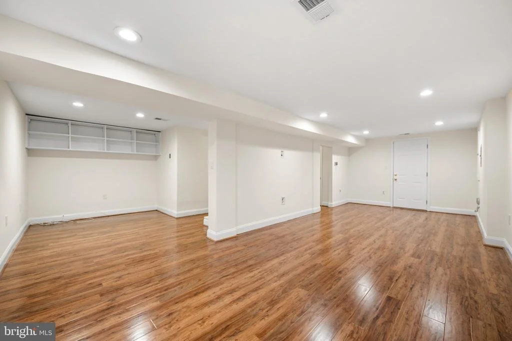 Photo of 406 LEIGHTON AVENUE