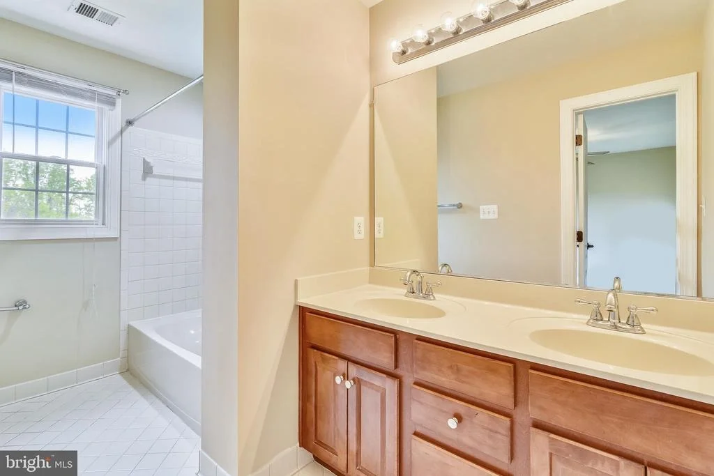 Photo of 24188 SPRING MEADOW CIRCLE