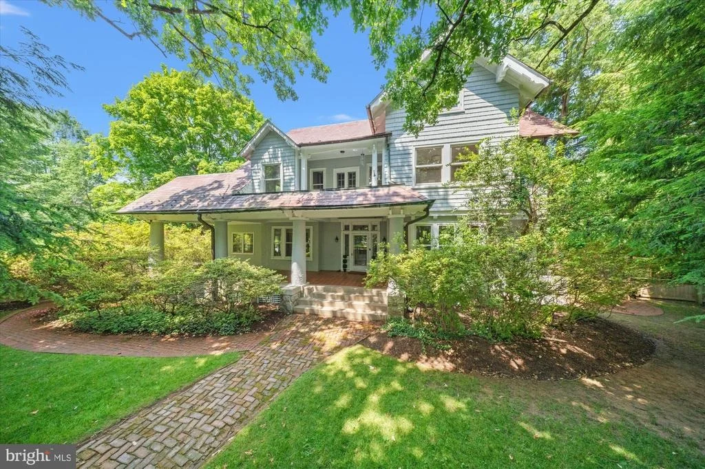 Photo of 5 CHEVY CHASE CIRCLE