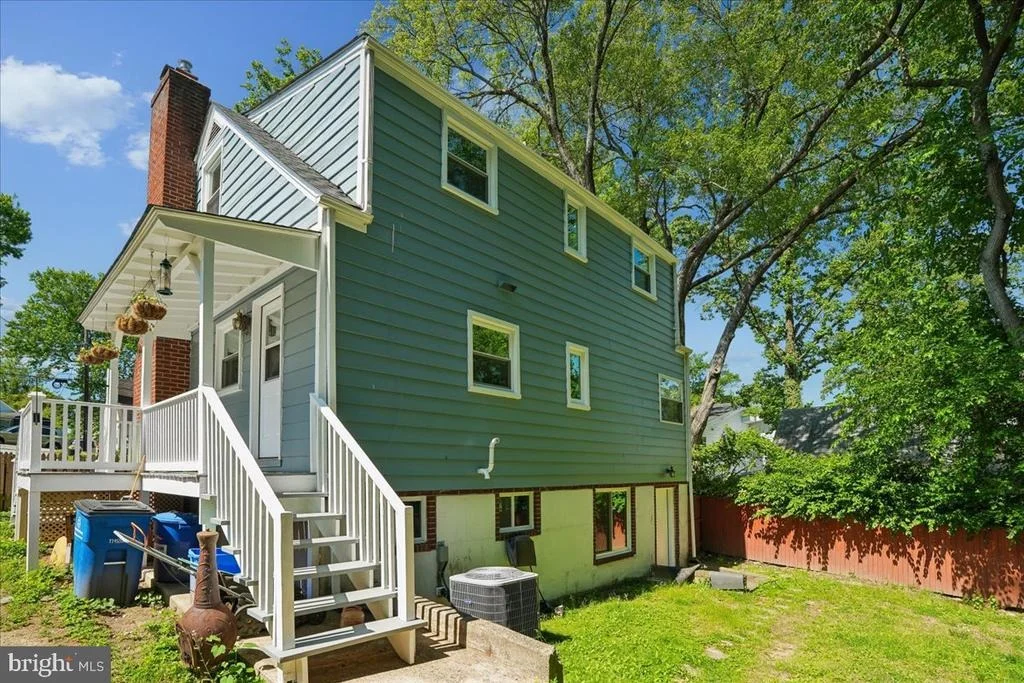 Photo of 11209 MIDVALE ROAD