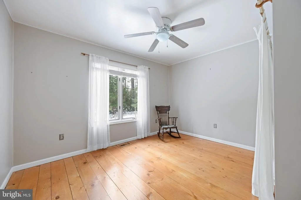 Photo of 23735 WOODS DRIVE