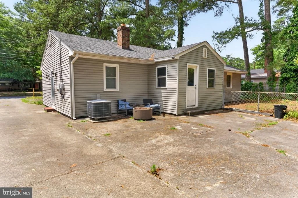 Photo of 509 LOBLOLLY LANE