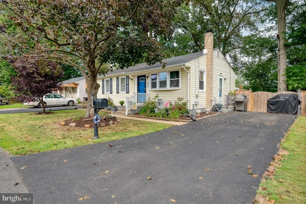Photo of 403 WEBB LANE