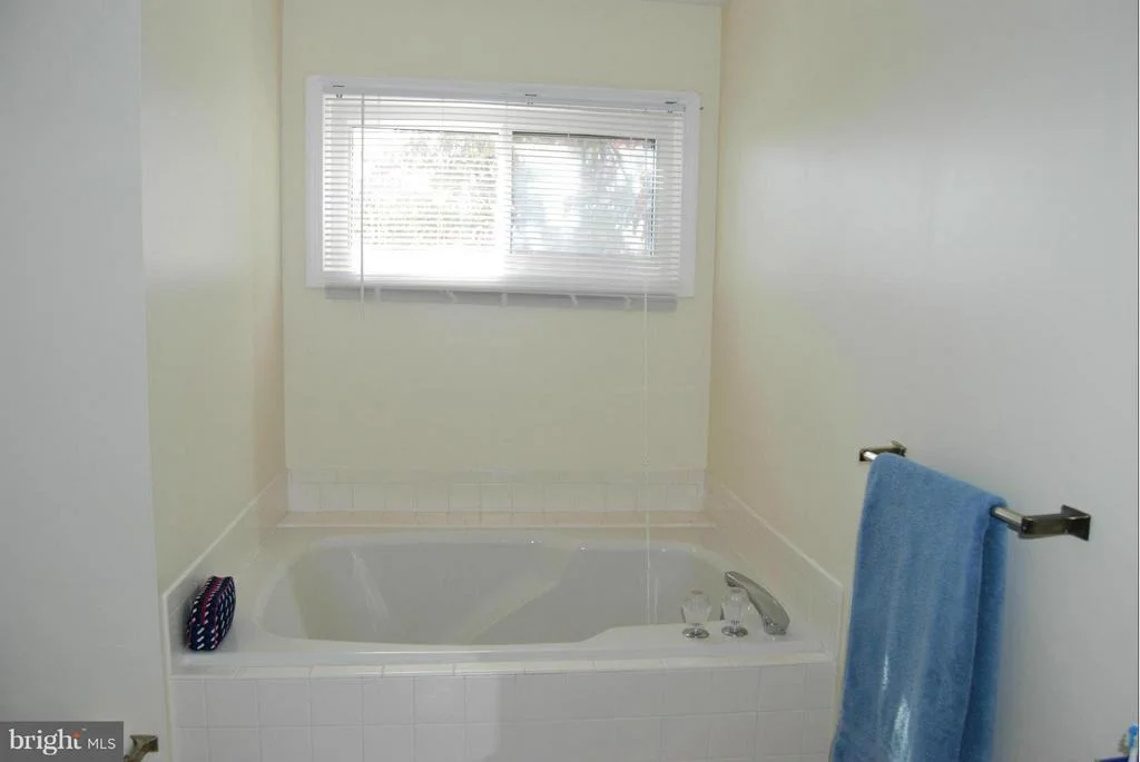 Photo of 112 COUNTRY ROAD