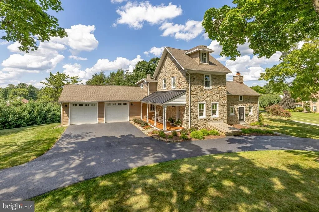 Photo of 1102 DULANEY GATE CIRCLE