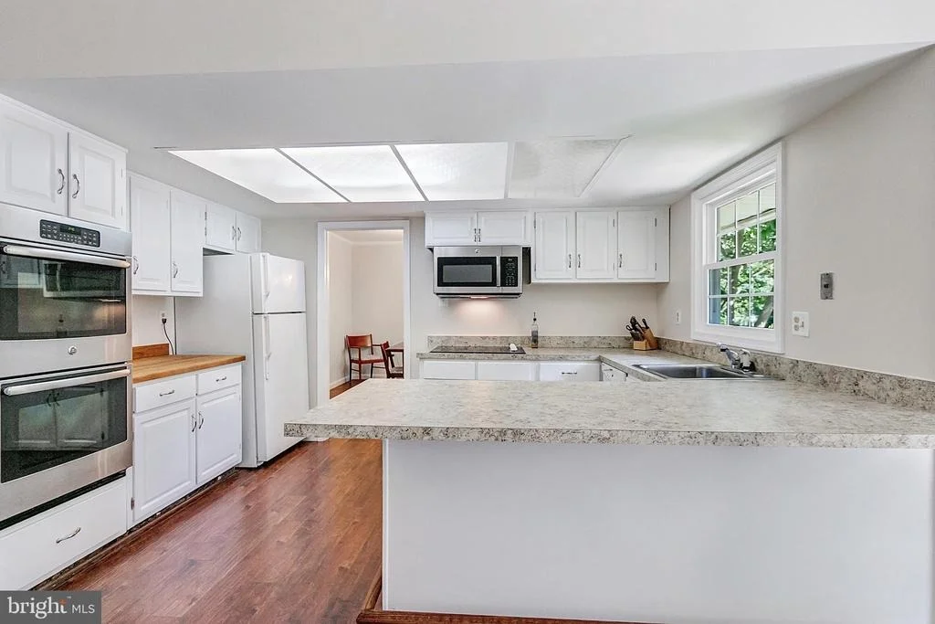 Photo of 2808 VILLAGE LANE