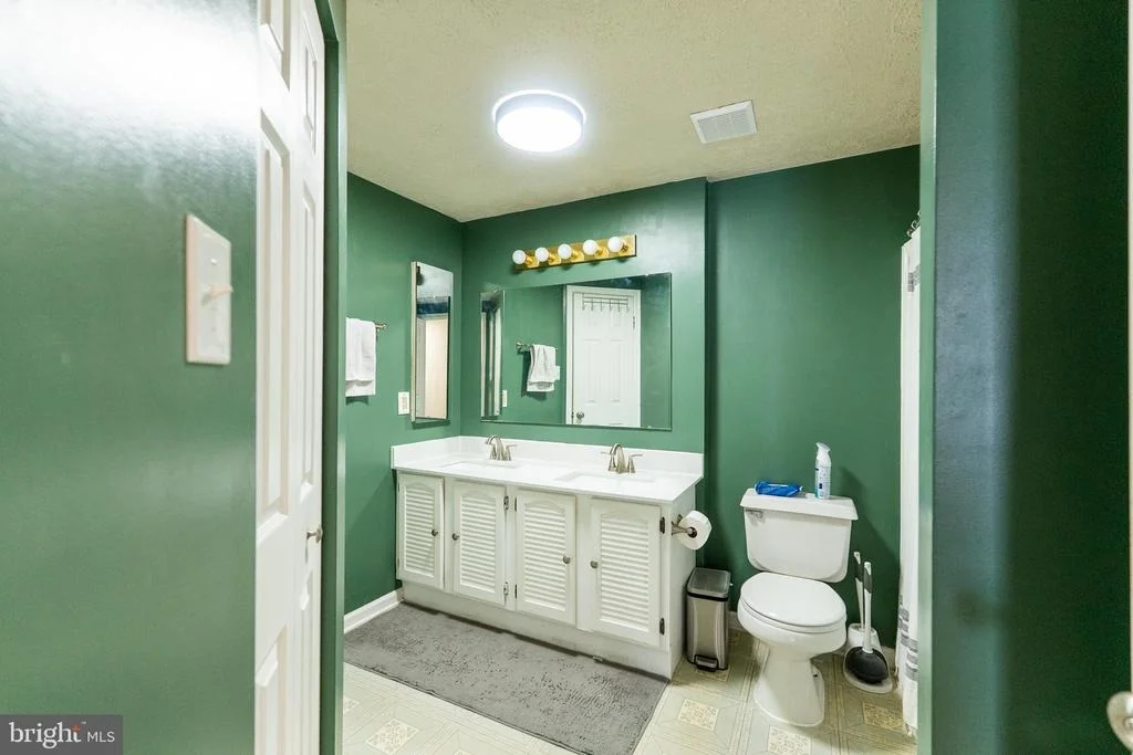 Photo of Unit E at 800 STRATFORD WAY
