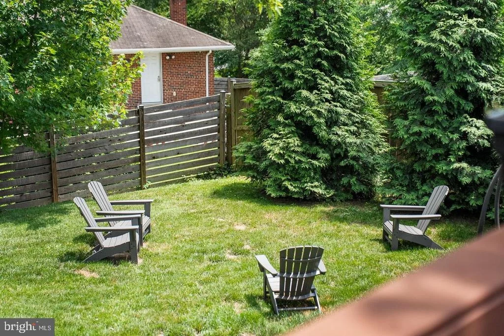 Photo of 2305 PEGGY LANE