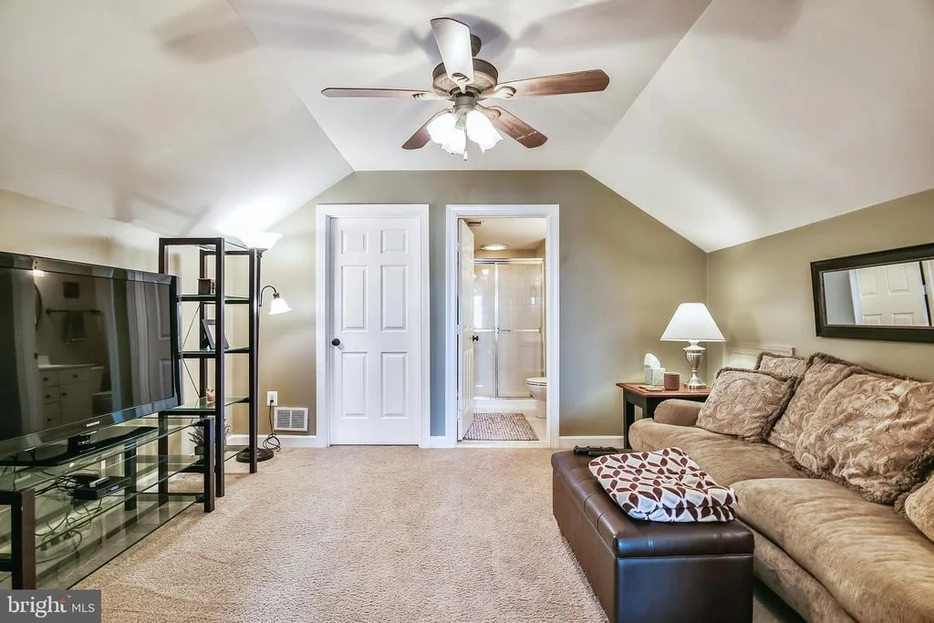 Photo of 13903 BROMFIELD ROAD