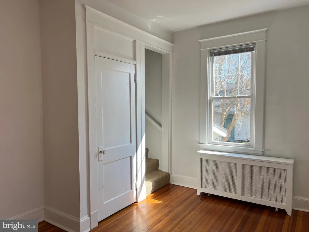 Photo of 106 LINDEN AVENUE