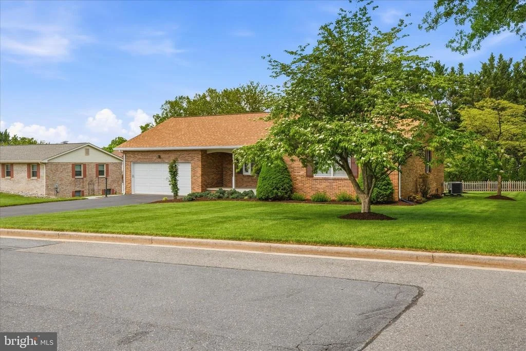 Photo of 12 CAROLINE DRIVE