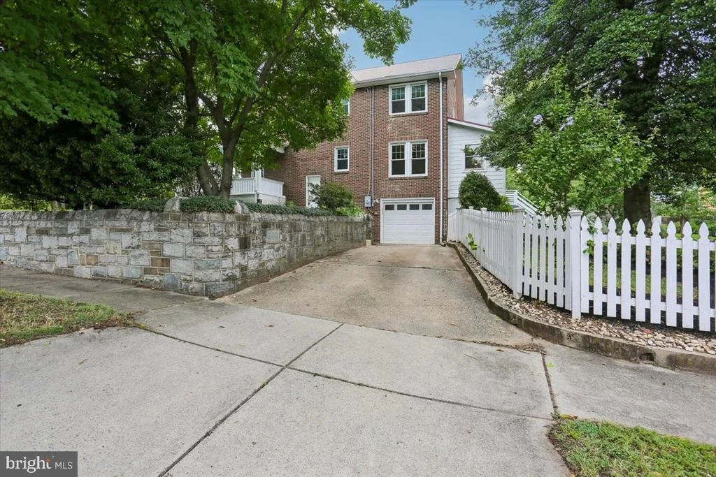 Photo of 9501 COLESVILLE ROAD