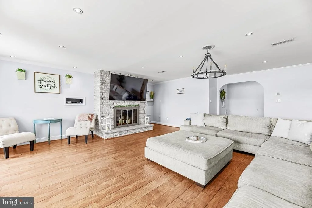 Photo of 2031 INDIAN CIRCLE