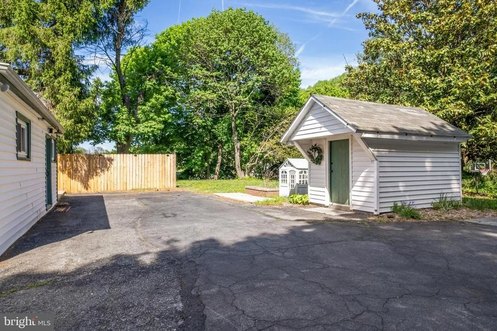 Photo of 28733 RIDGE ROAD