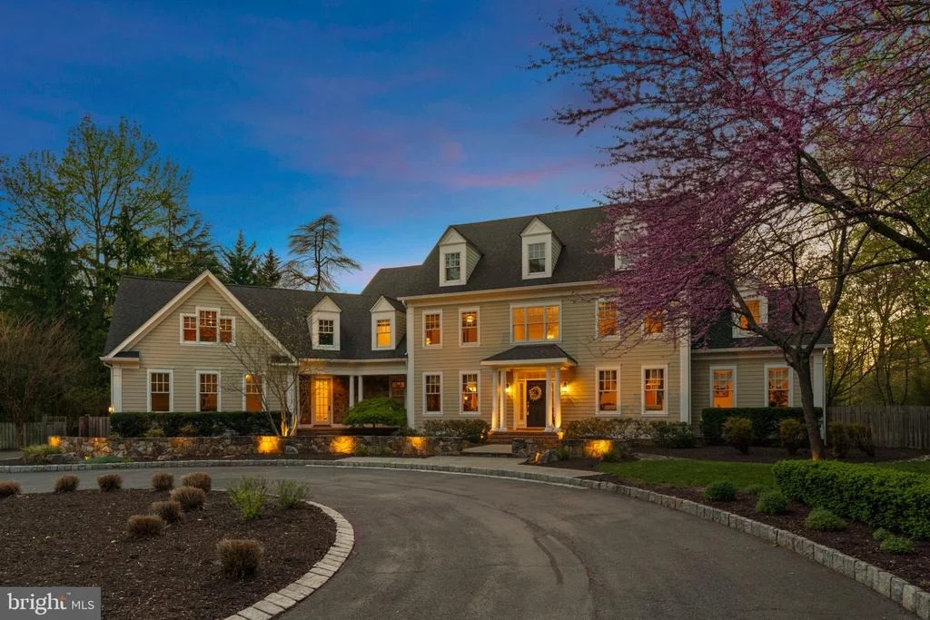 Photo of 370 EAGLE HILL ROAD