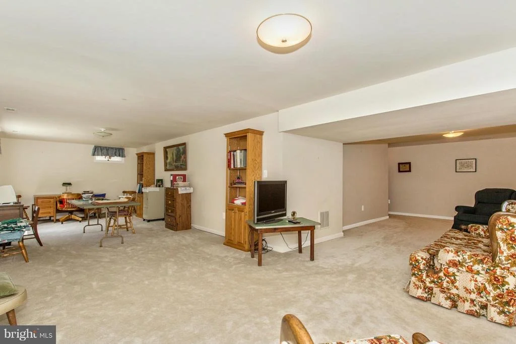 Photo of 2562 BEAR DEN ROAD