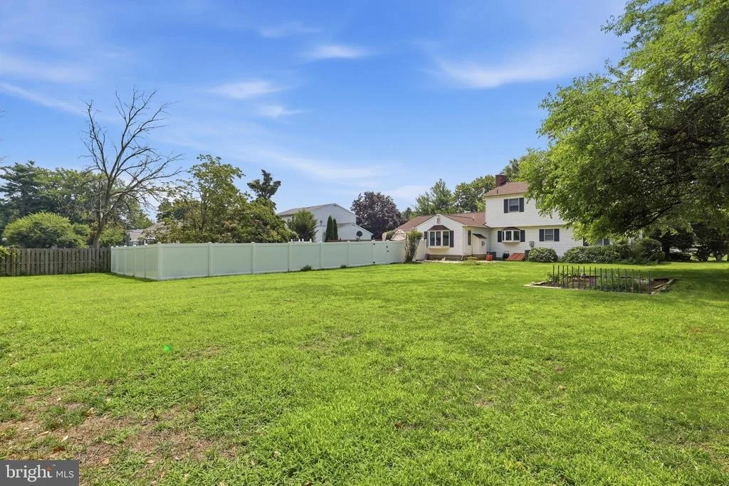 Photo of 101 N FAIRFIELD DRIVE