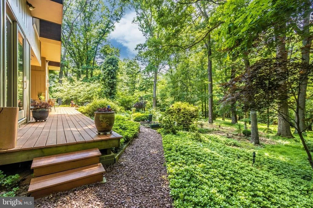 Photo of 13800 CREST HILL LANE