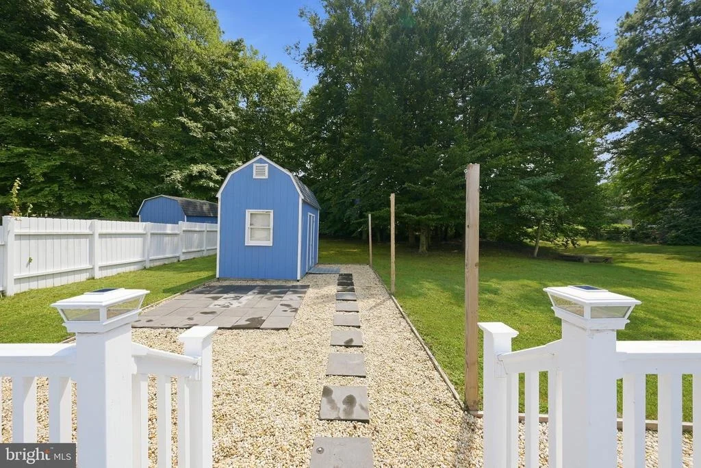 Photo of 10101 MADRONAWOOD DRIVE