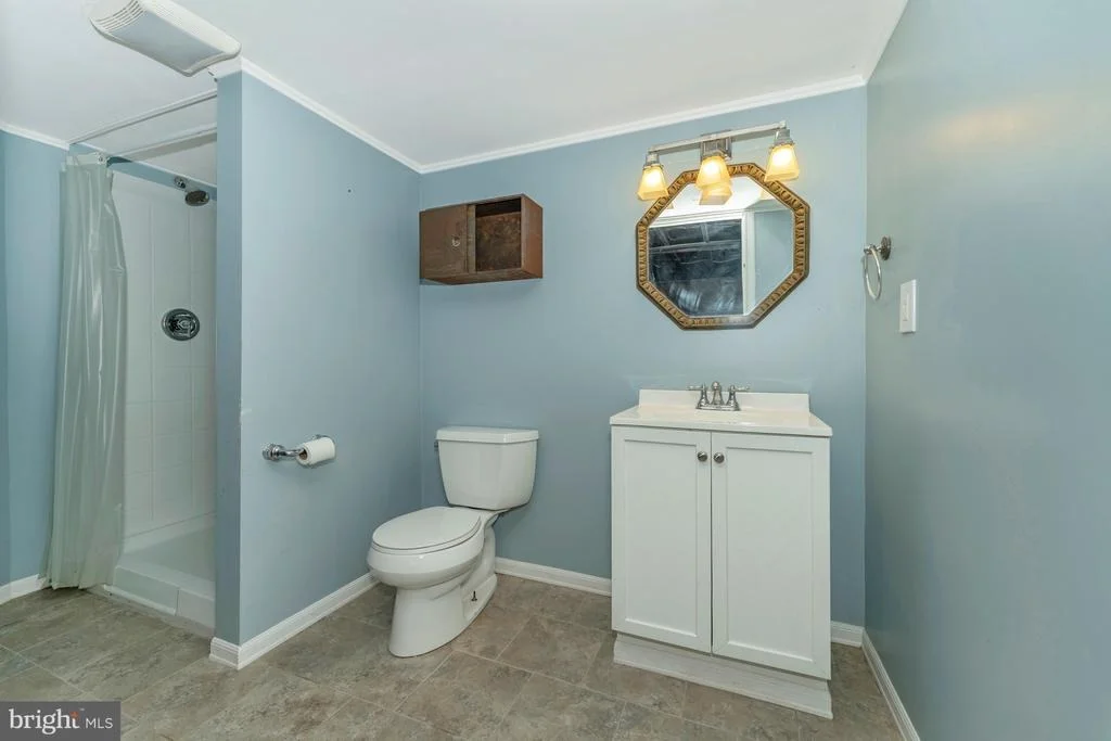 Photo of 406 LEE PLACE