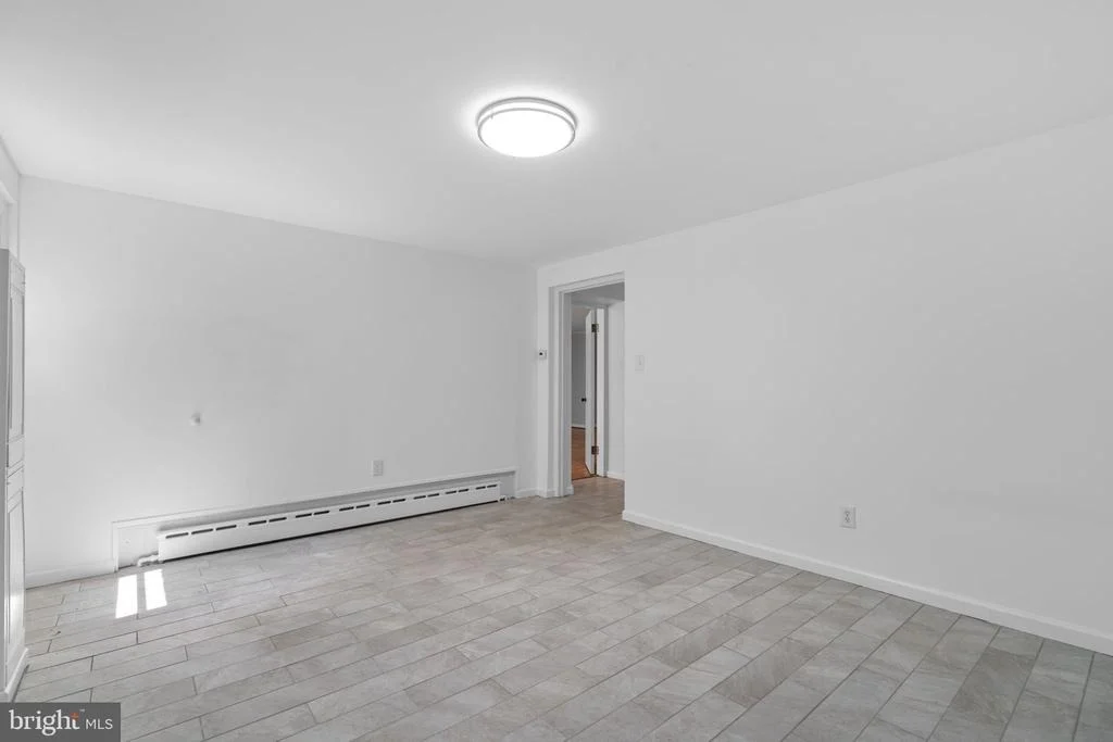 Photo of 18015 MUNCASTER ROAD