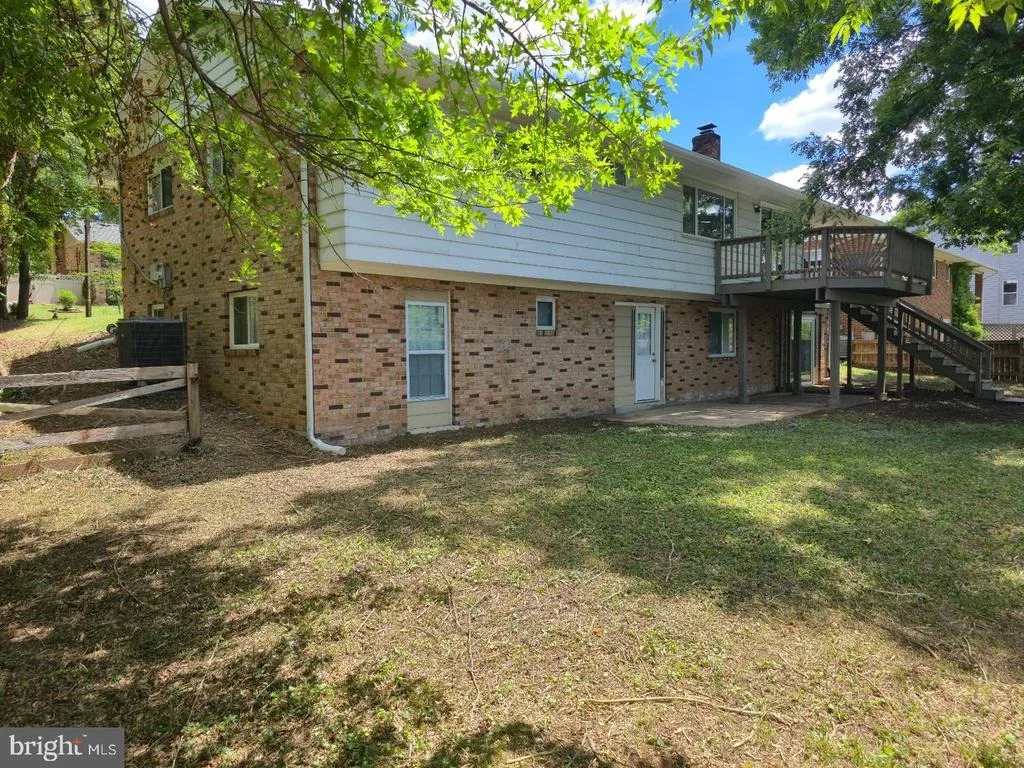 Photo of 6318 BARRS LANE