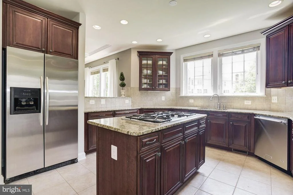 Photo of 44221 RIVERPOINT DRIVE