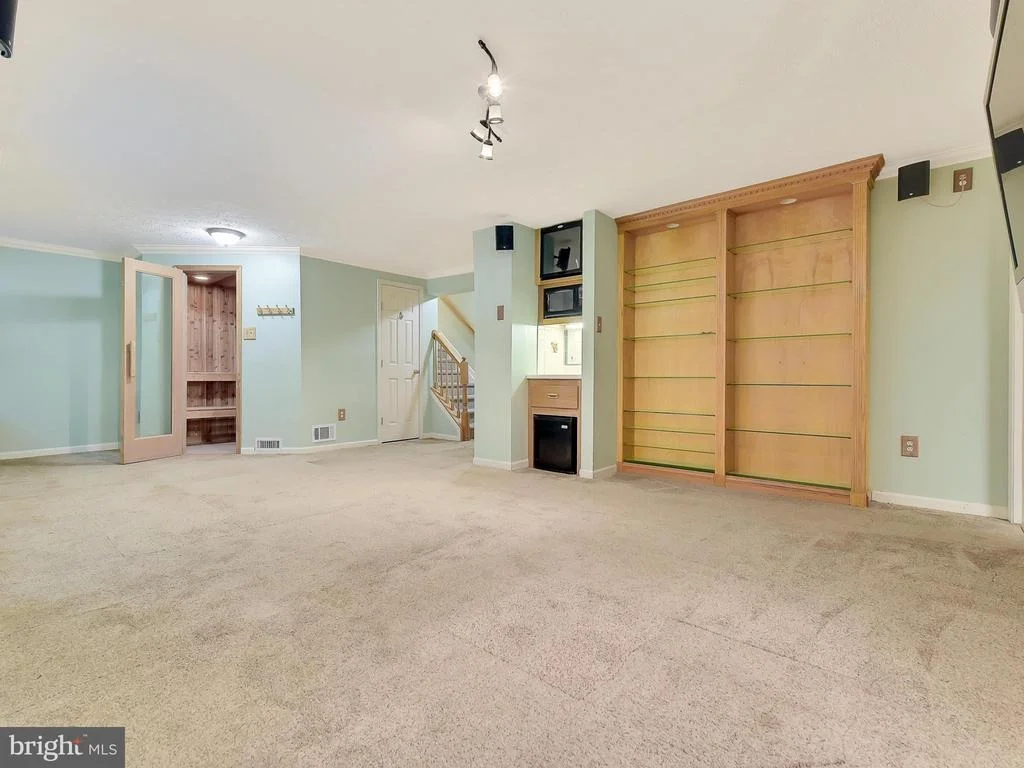 Photo of 620 ANGELWING LANE
