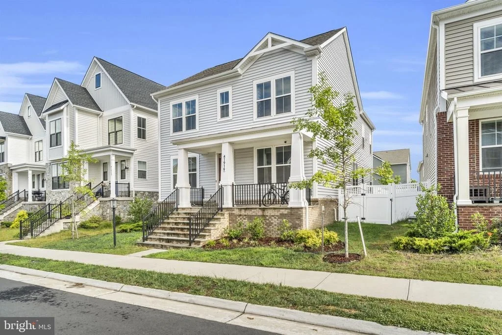 Photo of 41919 SPRING AIR DRIVE
