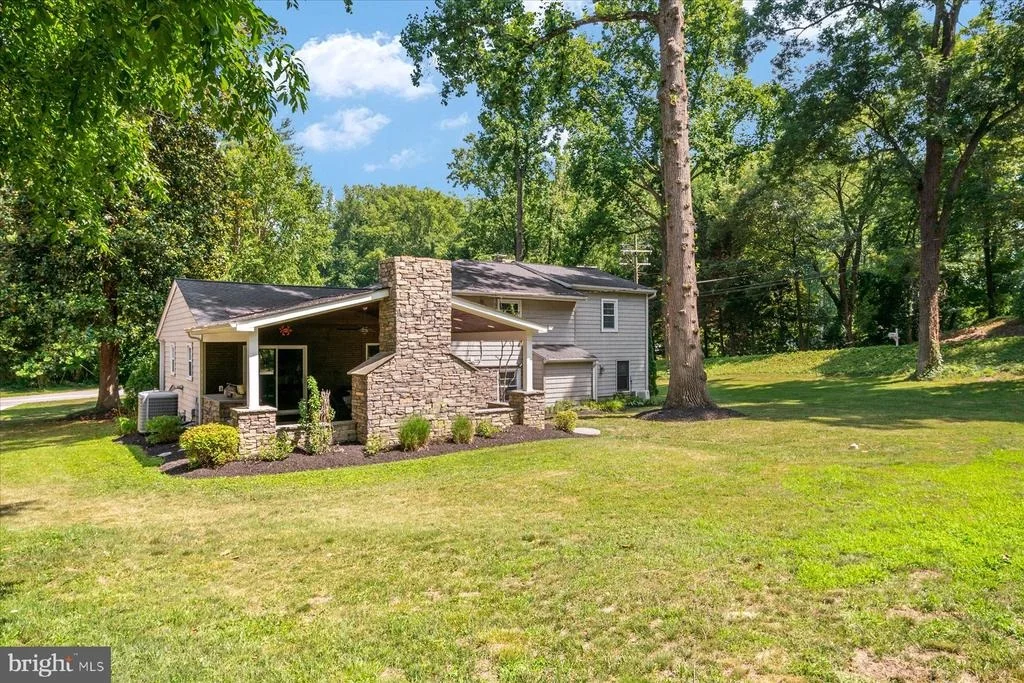Photo of 1134 VALLEY DRIVE
