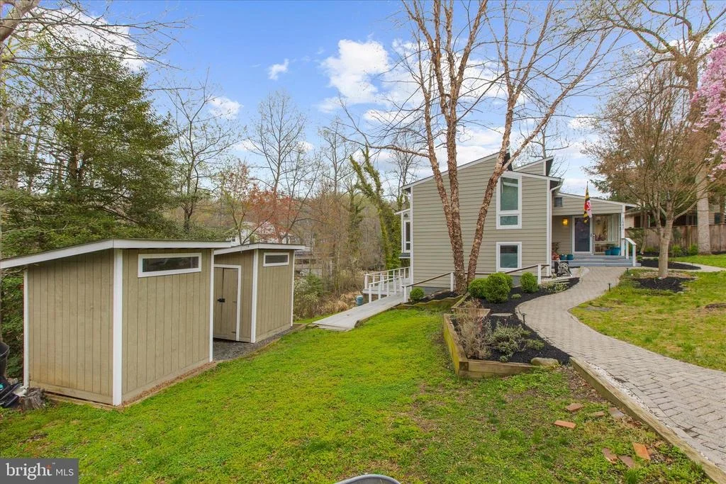 Photo of 2642 QUEEN ANNE CIRCLE