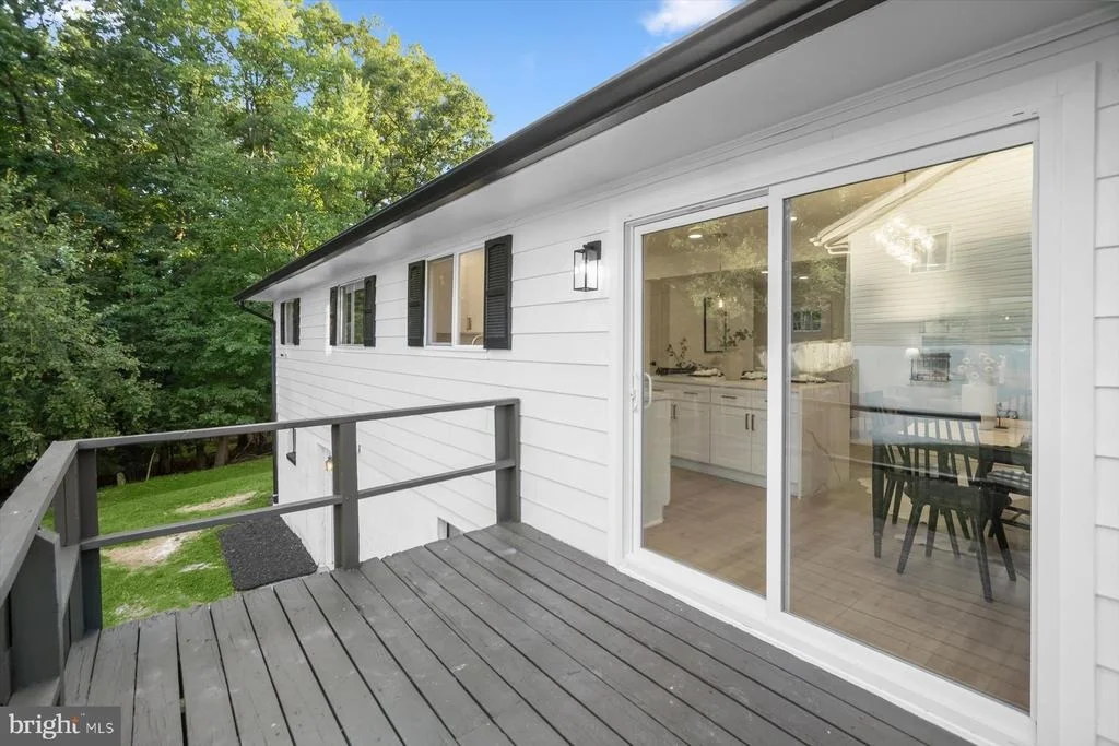 Photo of 5918 SOUTHGATE DRIVE
