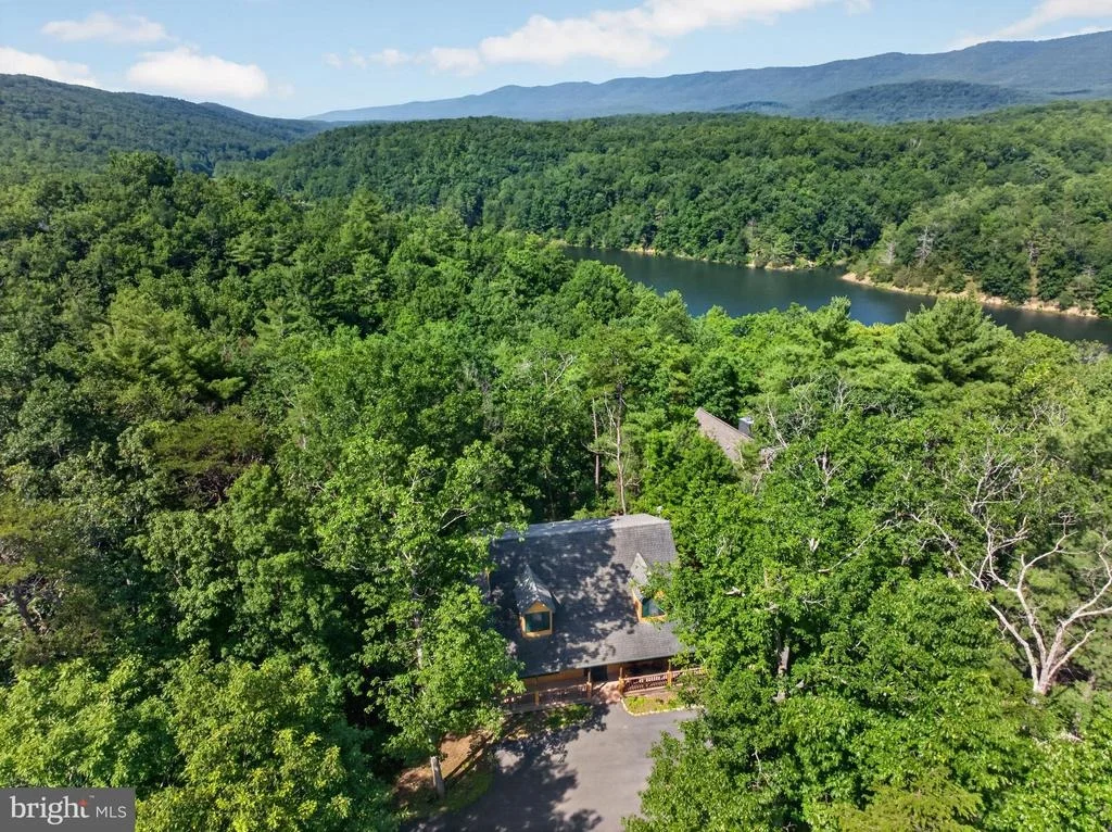 Photo of 14 VICKIE WAY