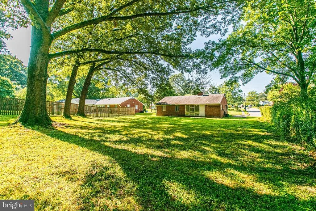 Photo of 7420 AXTON
