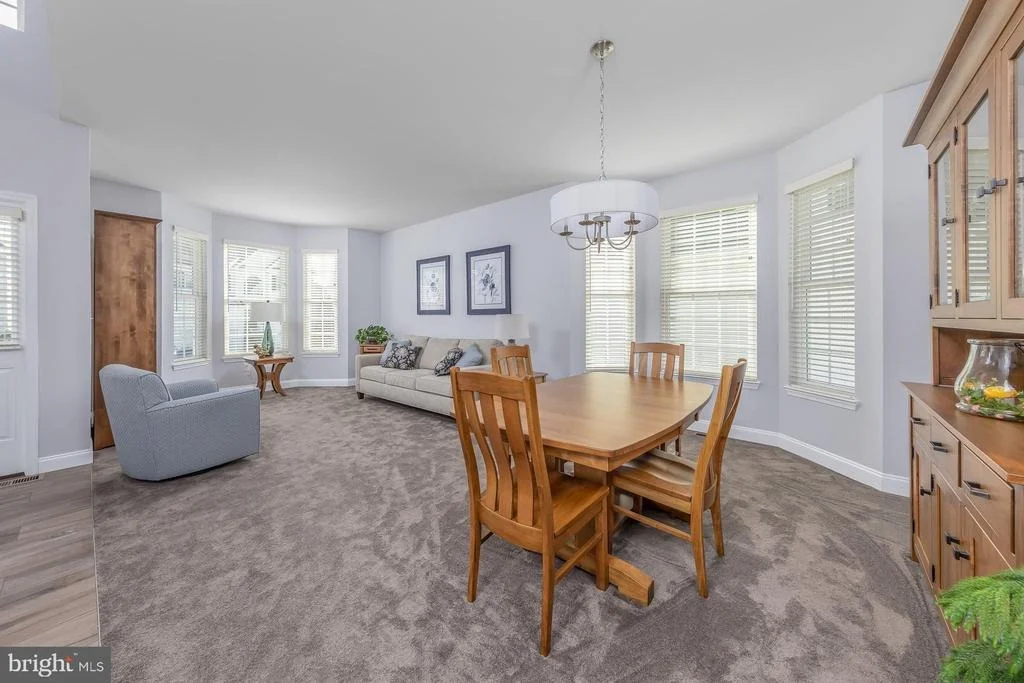 Photo of 633 WORCESTER DRIVE