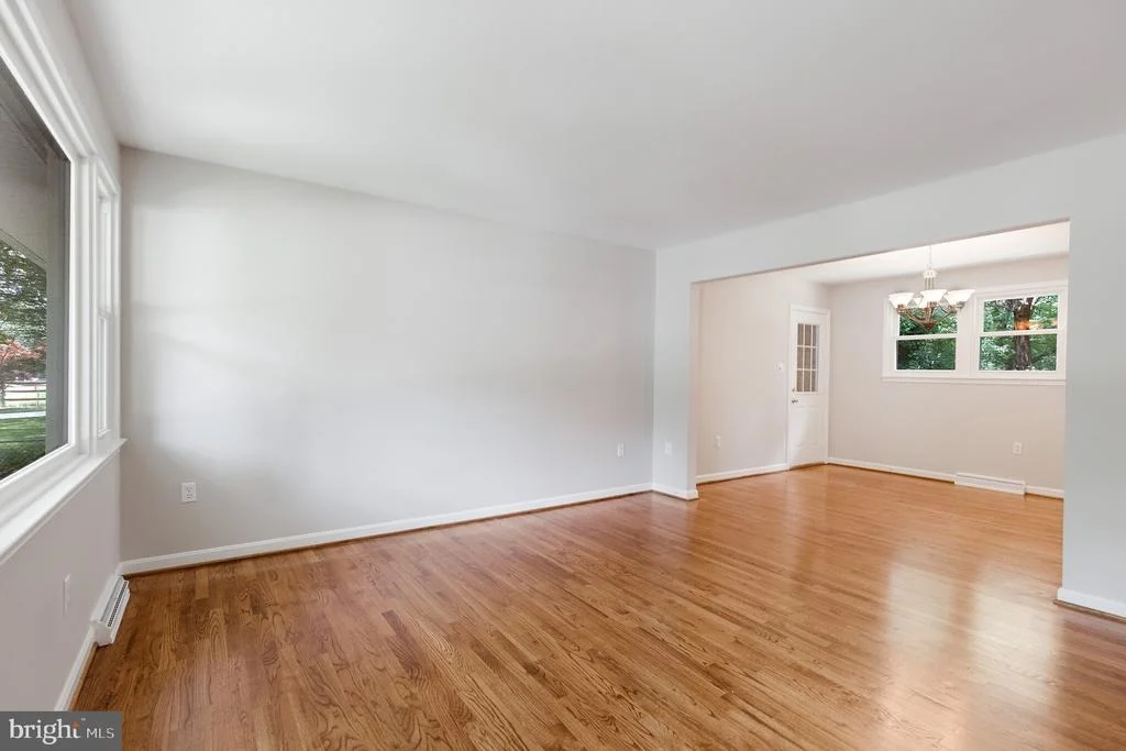 Photo of 12403 LYTTON AVENUE