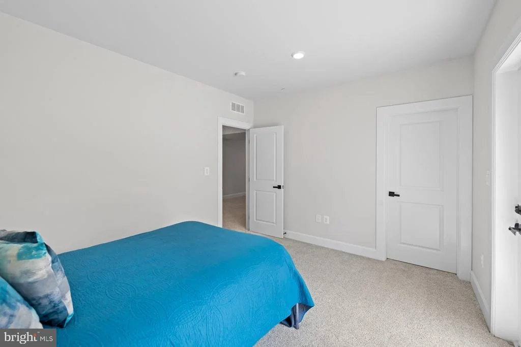 Photo of 7973 LAWNDALE CIRCLE