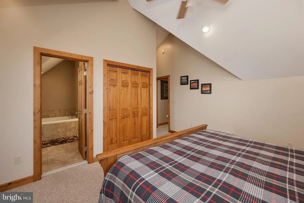 Photo of 250 LAKE POINTE DRIVE