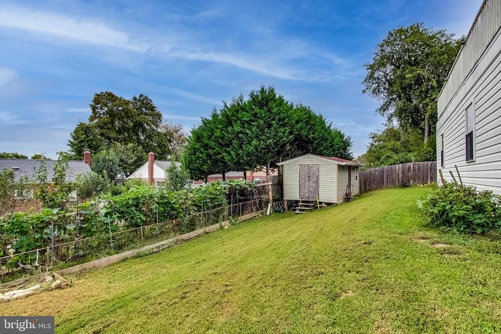 Photo of 13304 DAUPHINE STREET