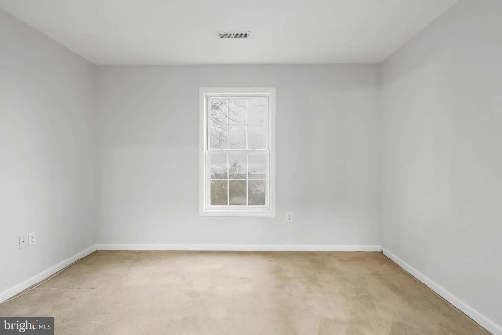 Photo of 18284 SHINGLE POINT ROAD
