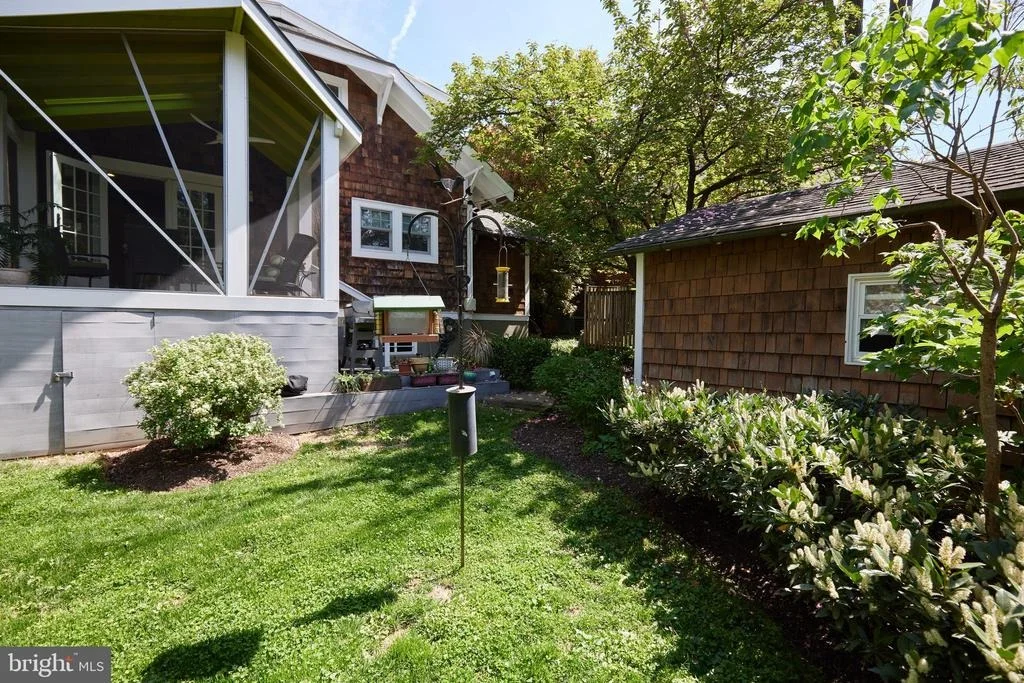 Photo of 4236 RIVER ROAD NW