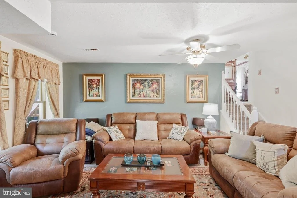 Photo of 24 SYDNEY CIRCLE