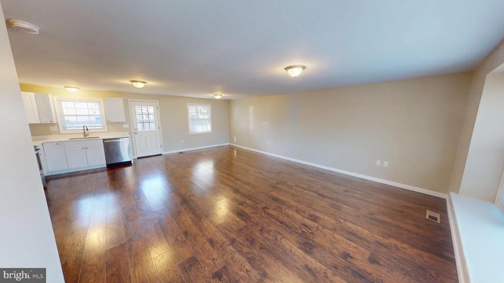 Photo of 5014 NICHOLAS ROAD