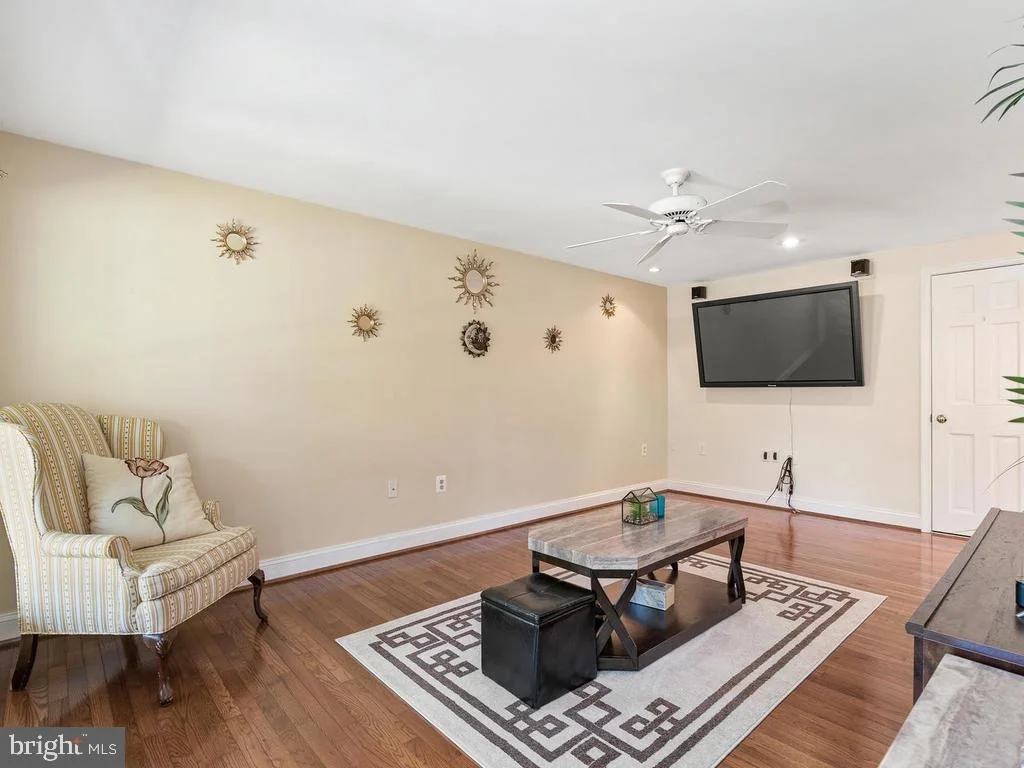Photo of 2339 DECKMAN LANE