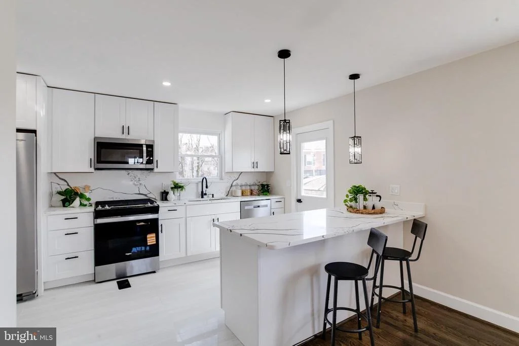 Photo of 605 WALNUT AVENUE